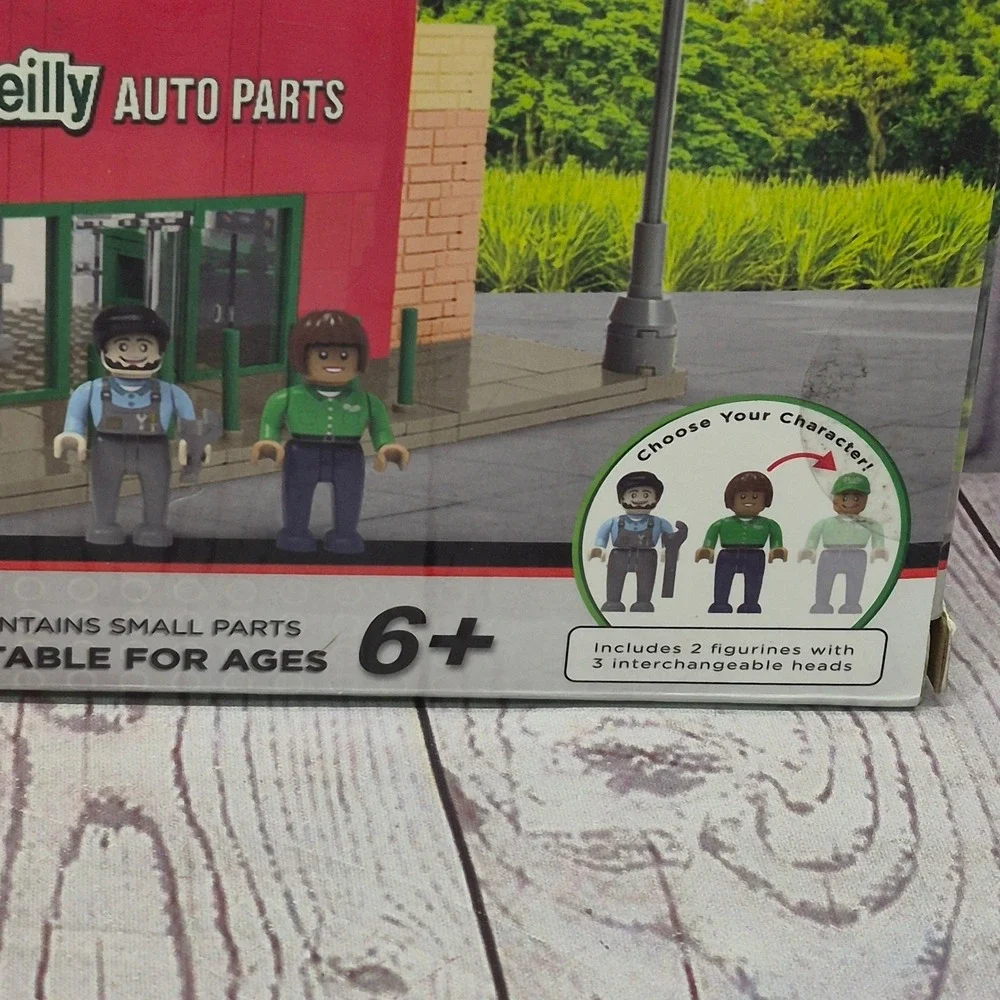 NovaBrix O'Reilly Auto Parts Store Brick Set 300+ Pcs OAP1002 Building Toy New
